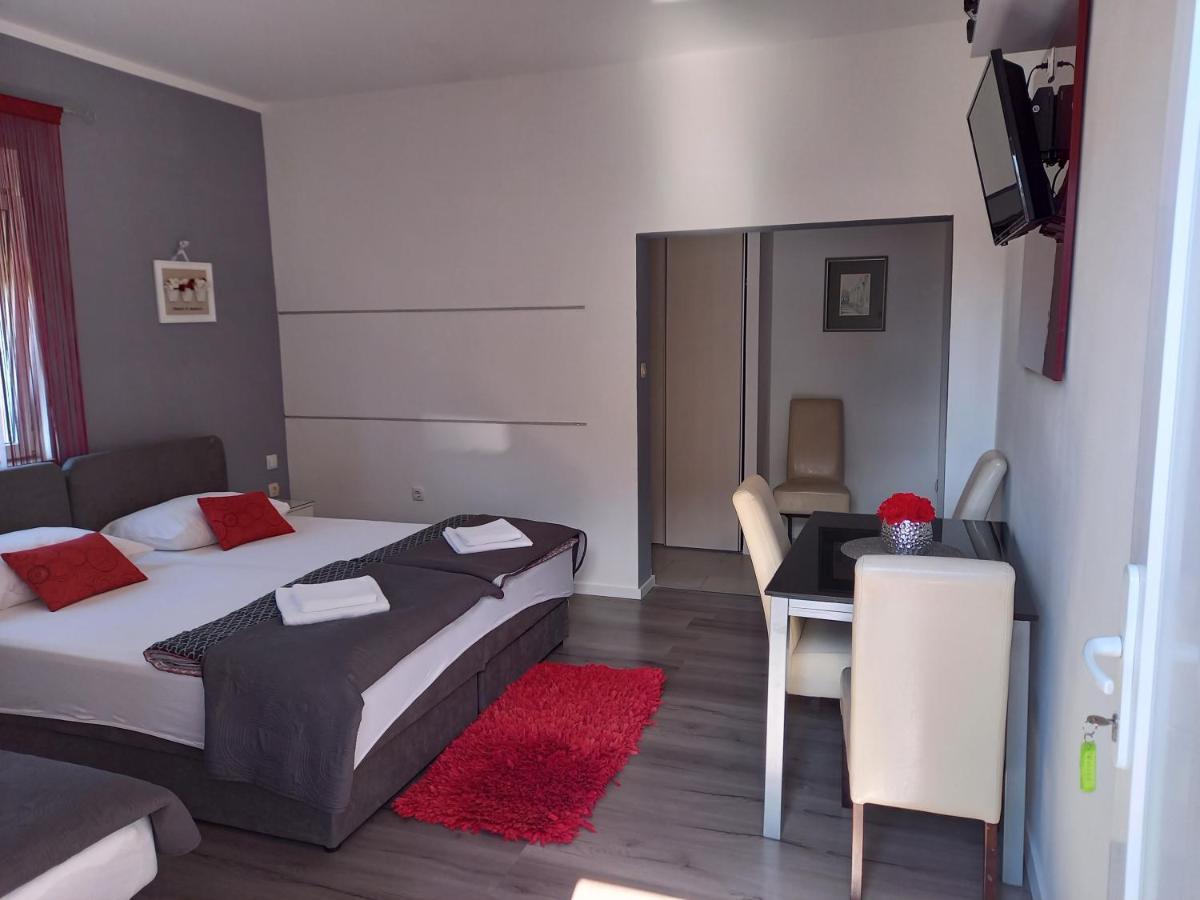 Apartments Benic ซาดาร์ ภายนอก รูปภาพ