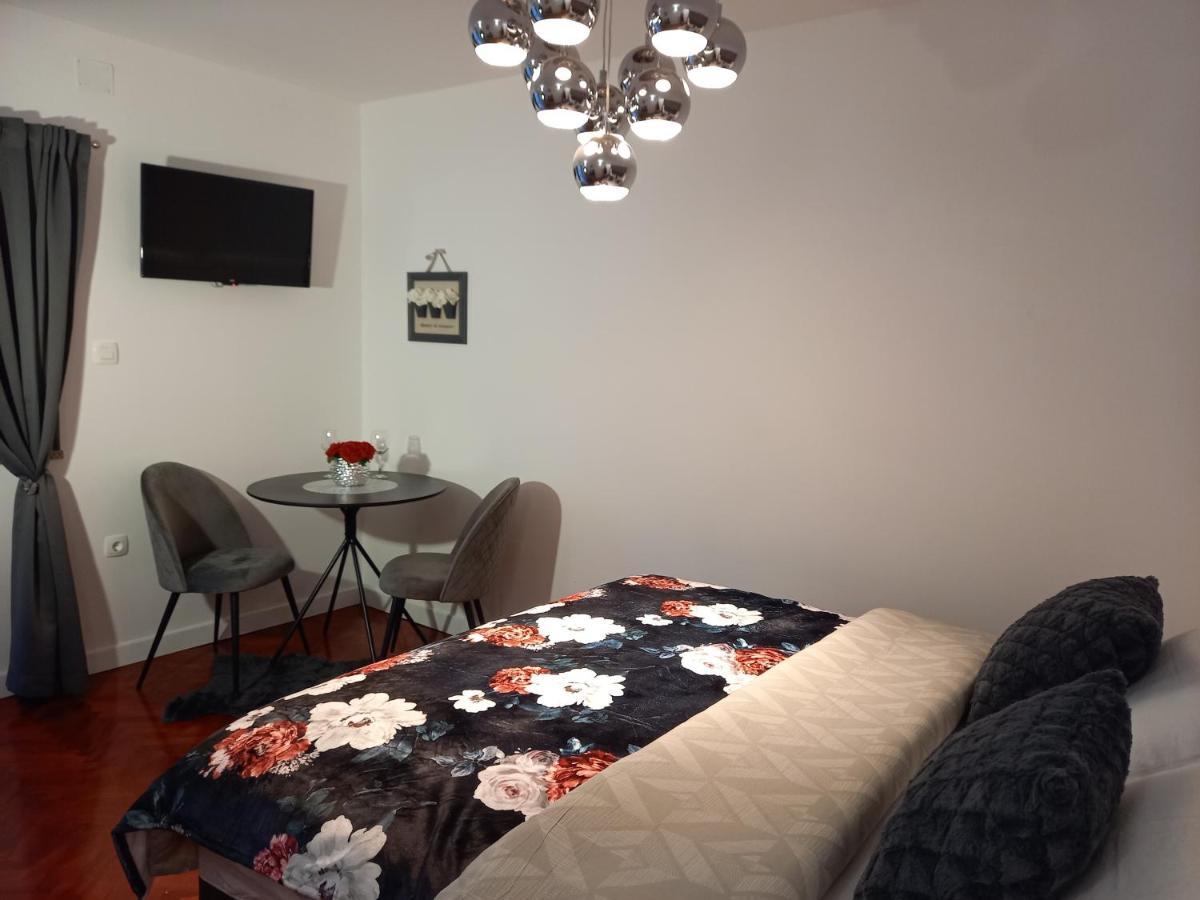 Apartments Benic ซาดาร์ ภายนอก รูปภาพ