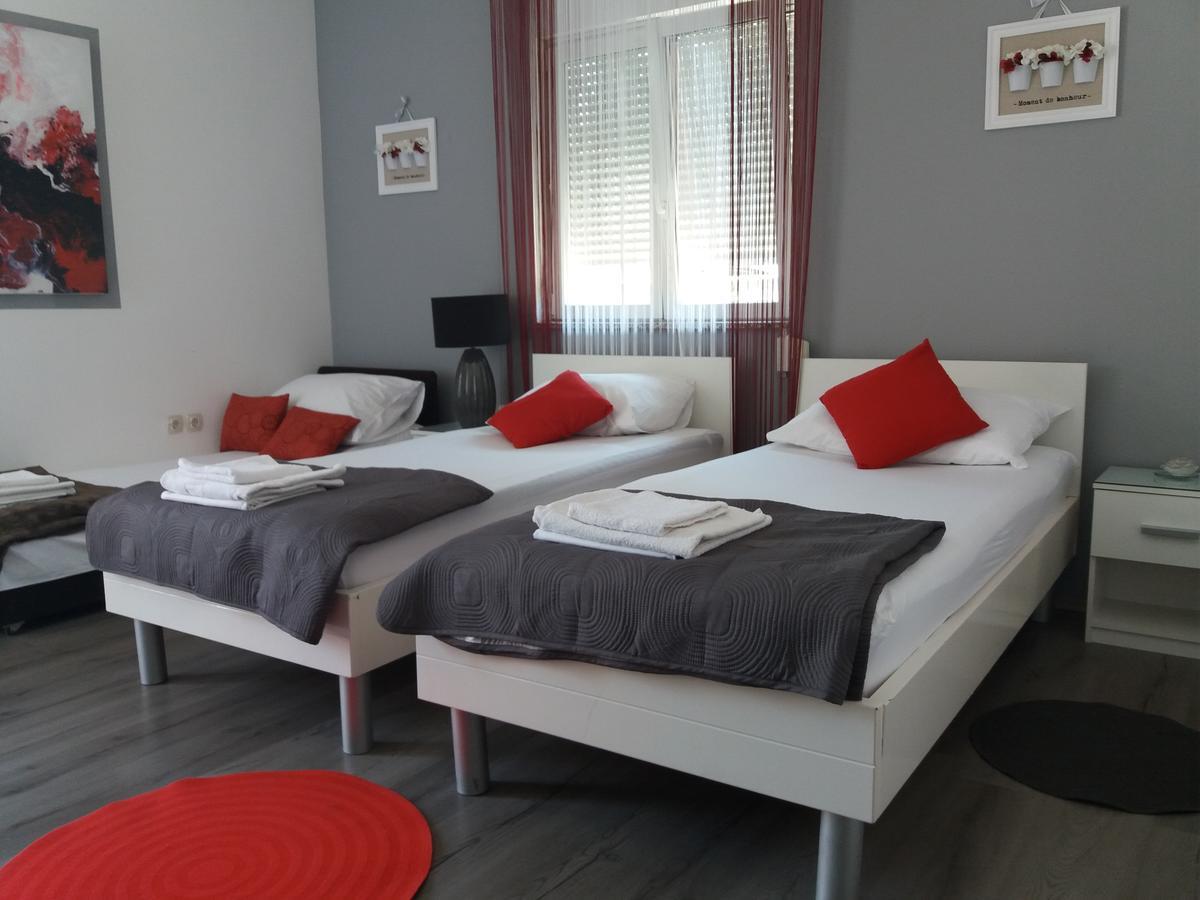 Apartments Benic ซาดาร์ ภายนอก รูปภาพ