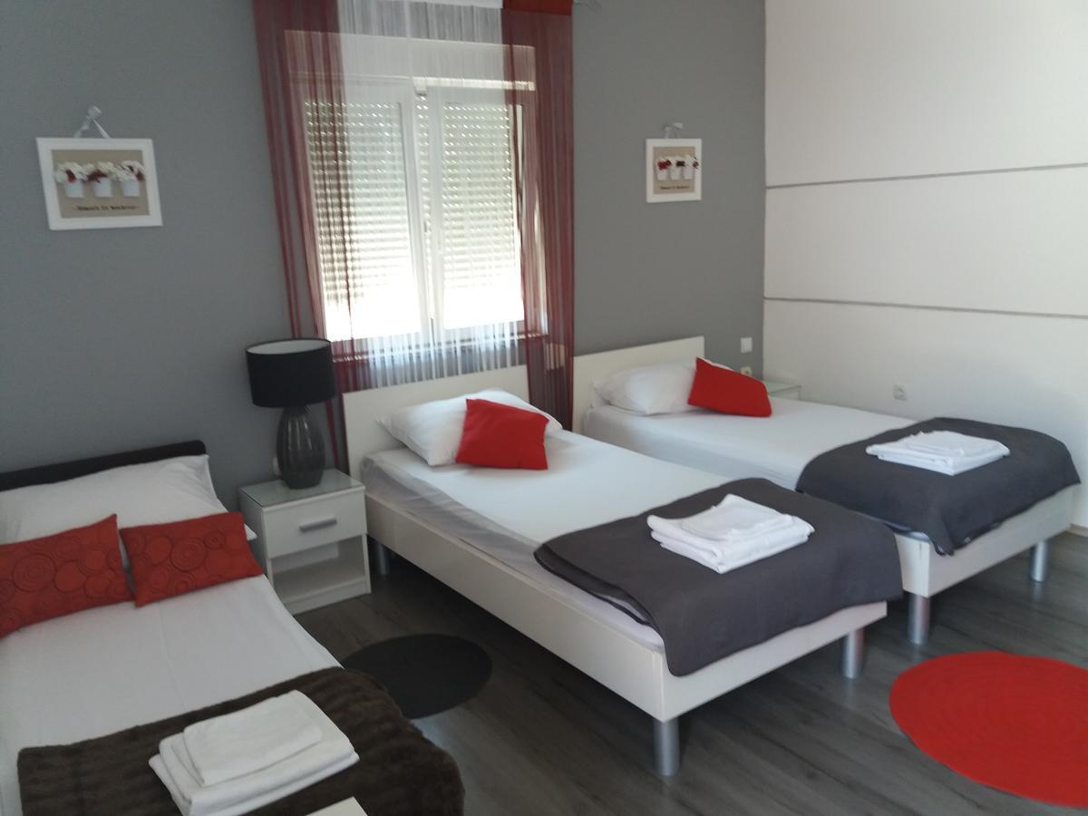 Apartments Benic ซาดาร์ ภายนอก รูปภาพ